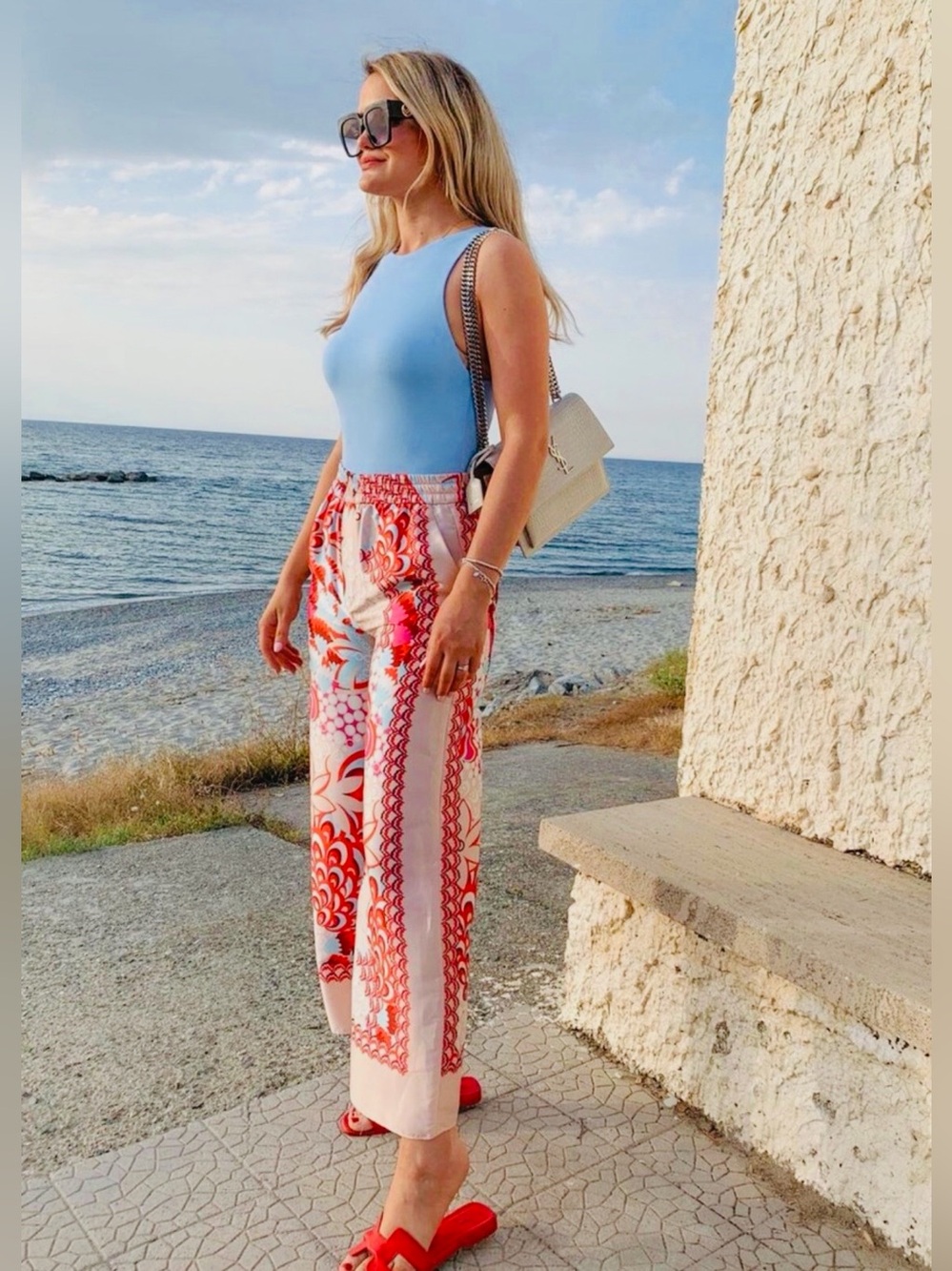 ZARA MULTICOLOR FLOWY TROUSERS SIZE SMALL.